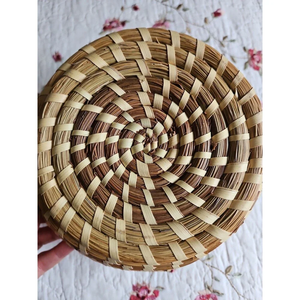 Vintage 90's Charleston South Carolina Sweetgrass Gullah Geechee Basket EUC